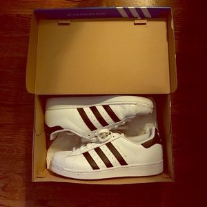 LIKE NEW: Adidas Originals Superstar Shoes